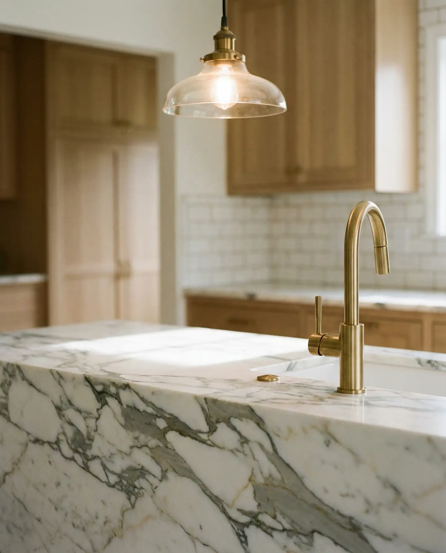 Modern Luxury Marble and Brass Kitchen 2
