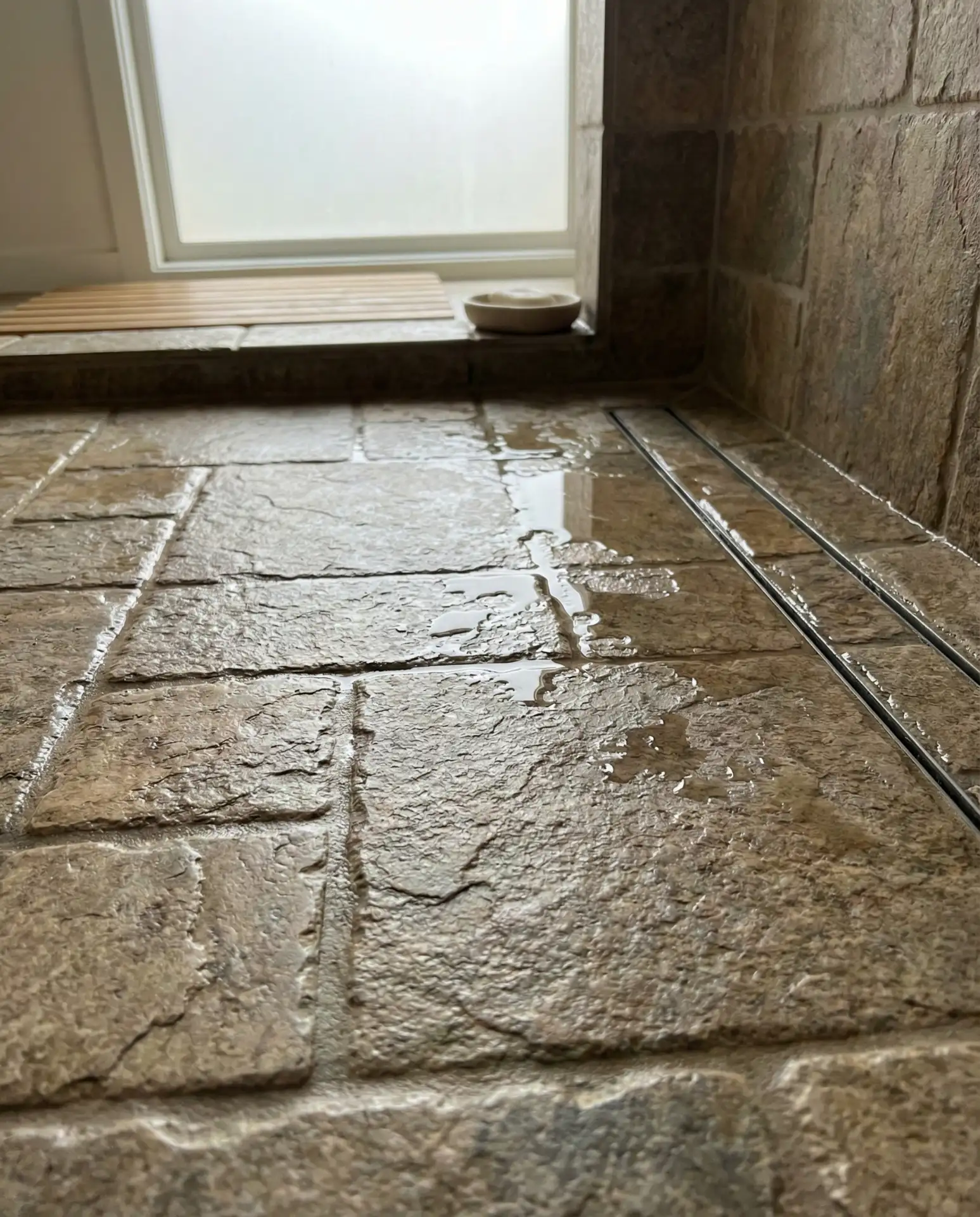 Textured Stone-Look Tiles for Walk-In Showers 1