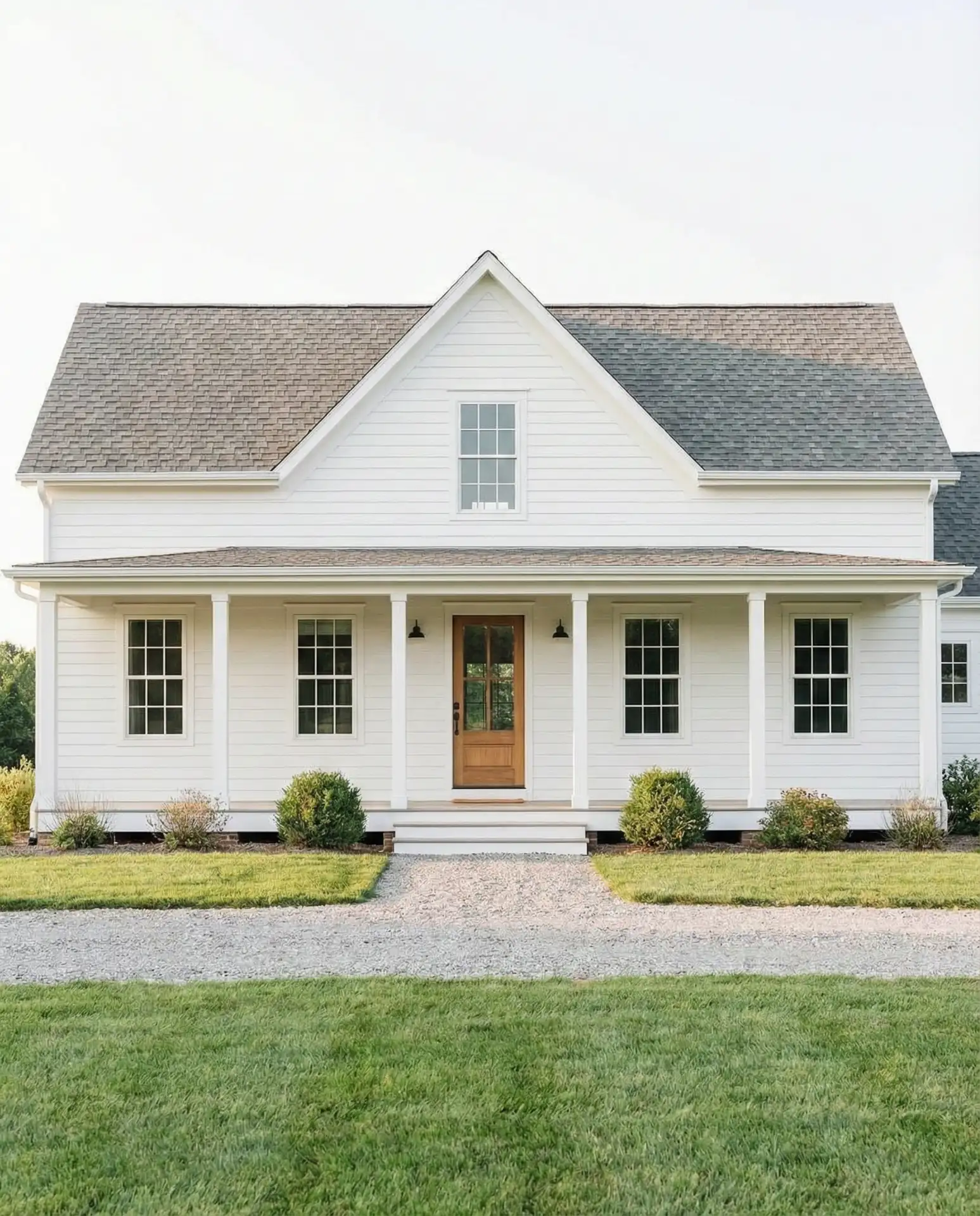 Bloxburg-Inspired Symmetrical Farmhouse 2