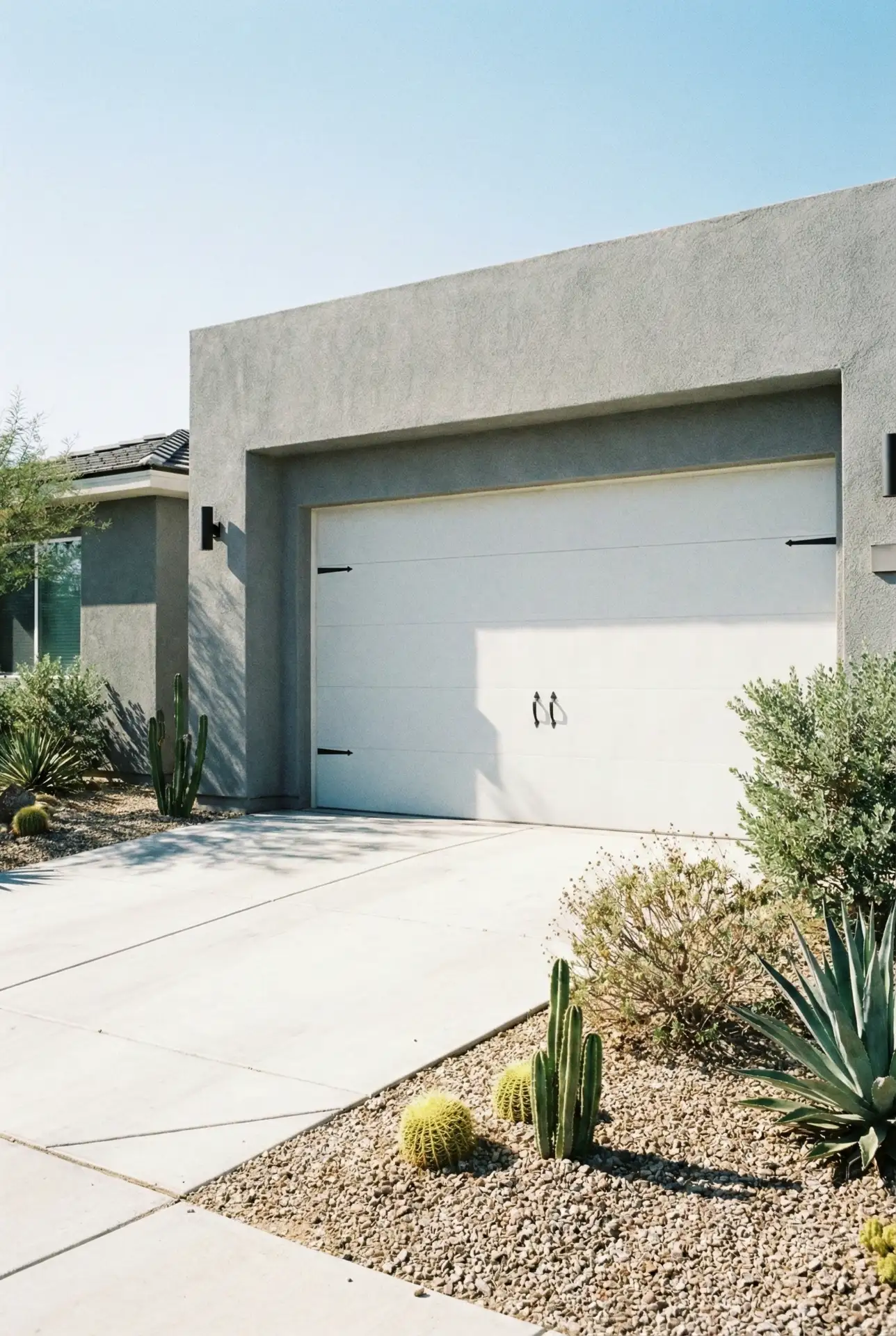 Minimalist Garage Doors with Flush Panels 1
