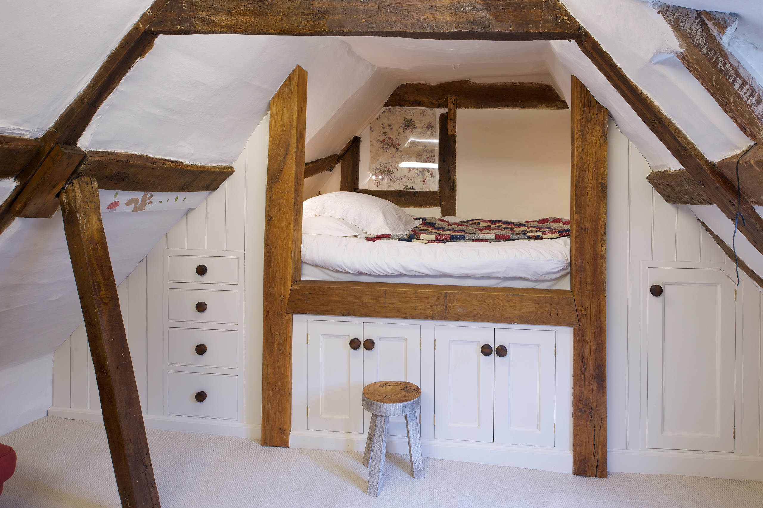 12 Built-In Storage Solutions for Small Spaces