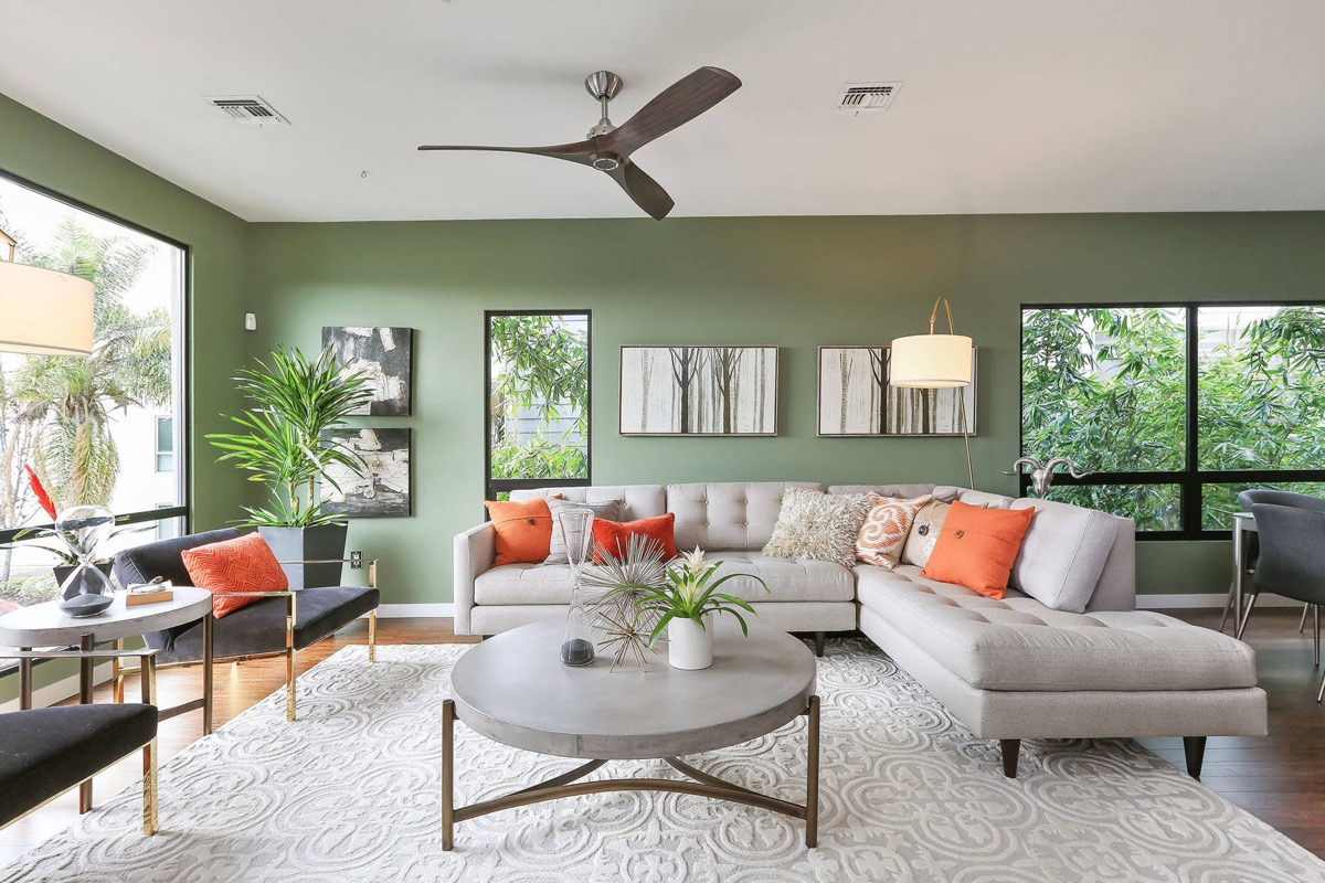 20 Green Living Room Color Ideas To Soothe Your Soul In 2025