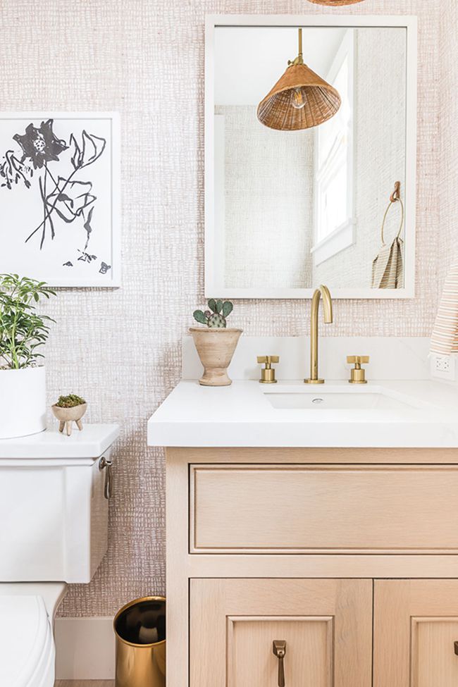 20 Ways to Decorate With Pink in the Bathroom