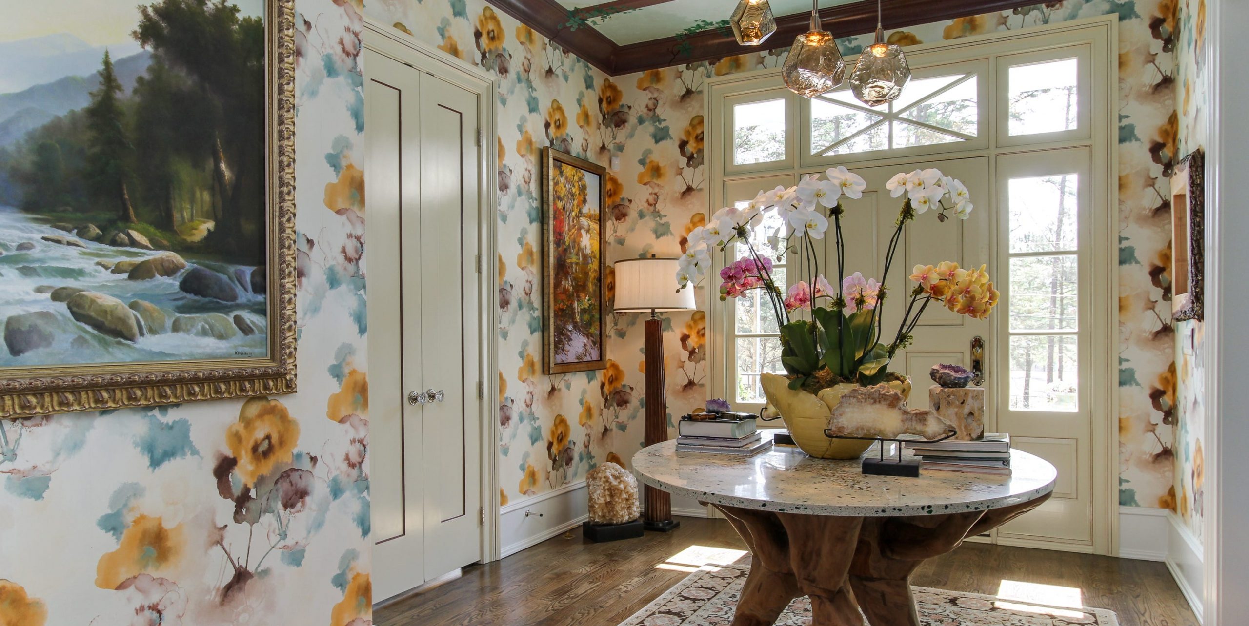 24 Wallpapered Foyers For a Gorgeous Home Entrance
