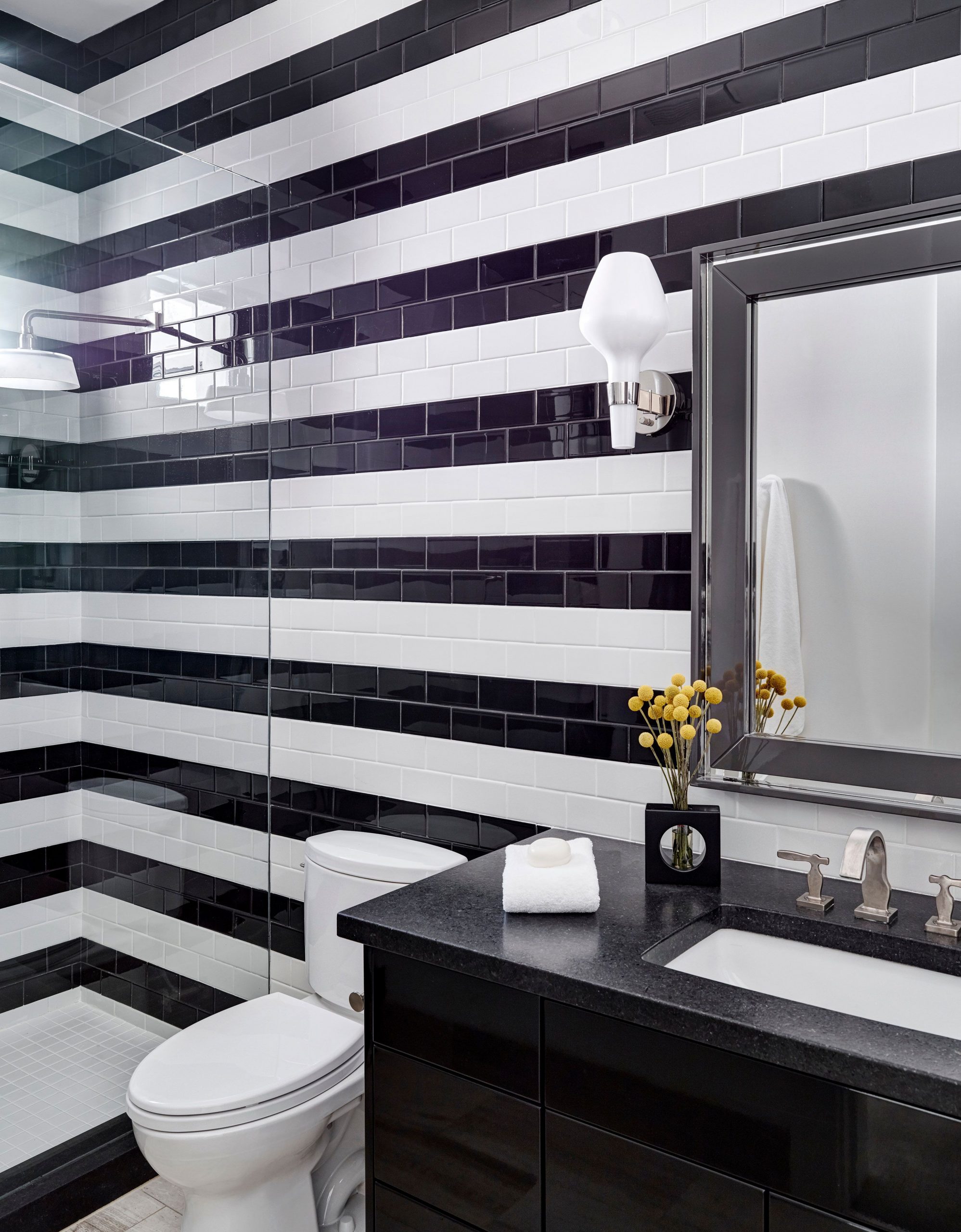 35 Stunning Subway Tile Bathroom Ideas