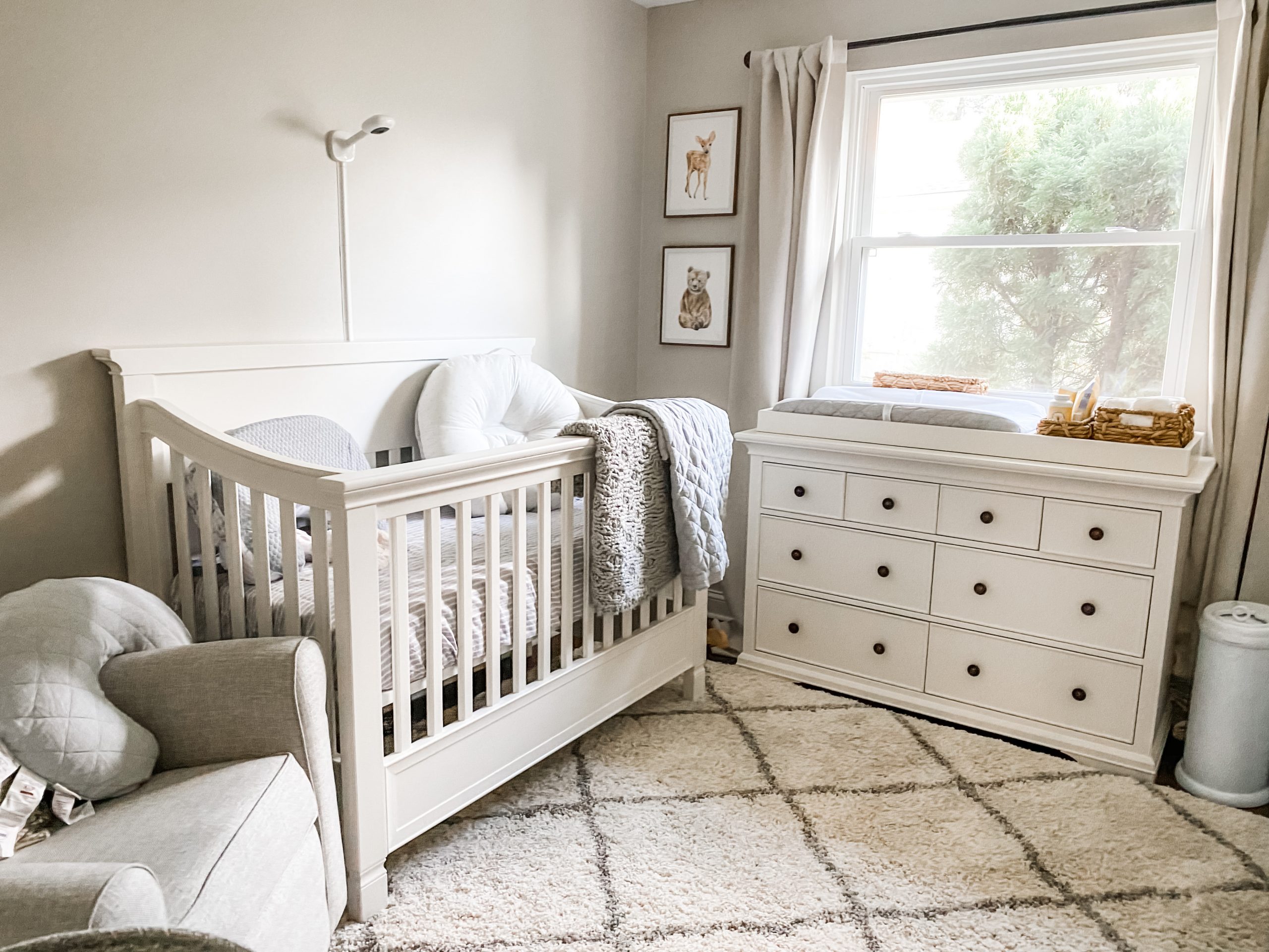 8 Tips for Decorating a Small Neutral Baby Nursery - The Festive Mommy