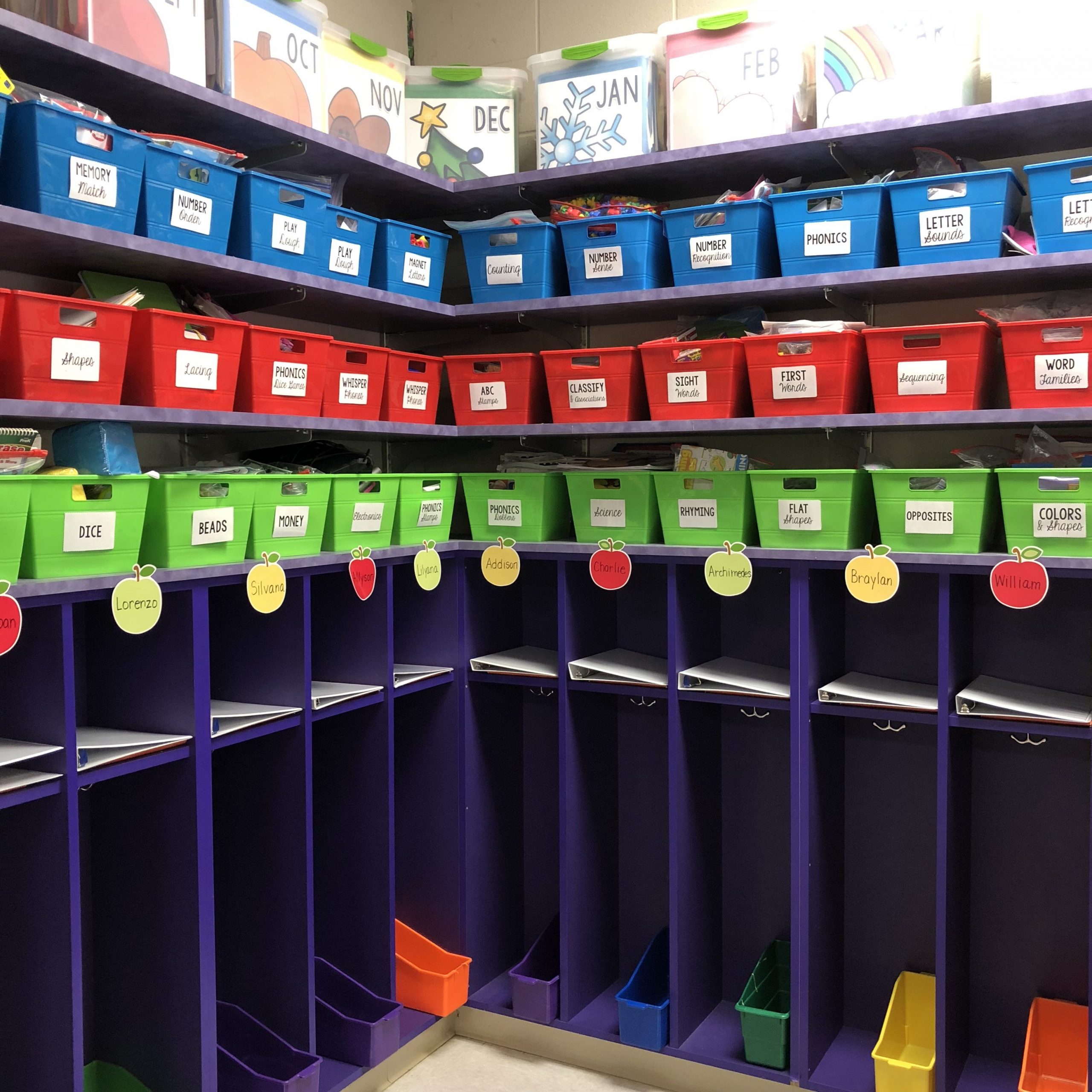 Classroom Tour - Easy Ways to Organize Your Classroom - Pencils to Pigtails