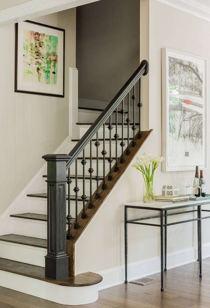 Enclosed Staircase - Photos & Ideas | Houzz