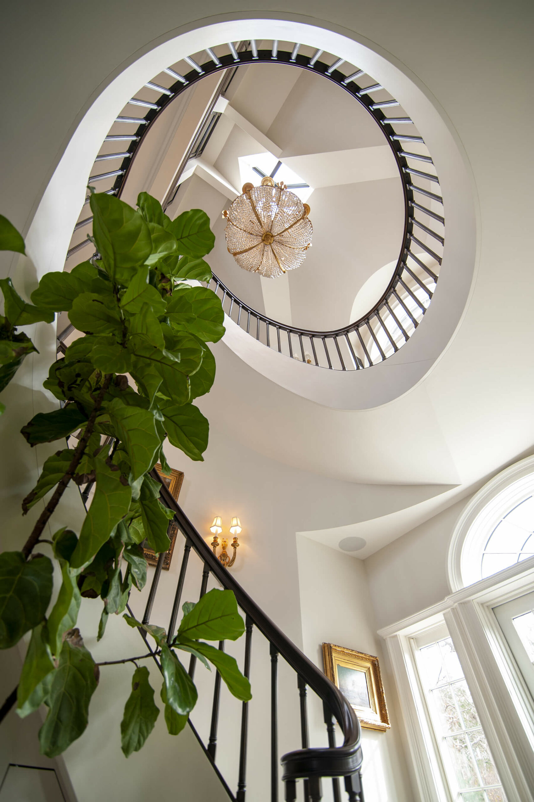 New Photography] A Colonial-Revival Foyer Featuring A Grand Curved Cooper Preassembled Staircase - Horner Millwork