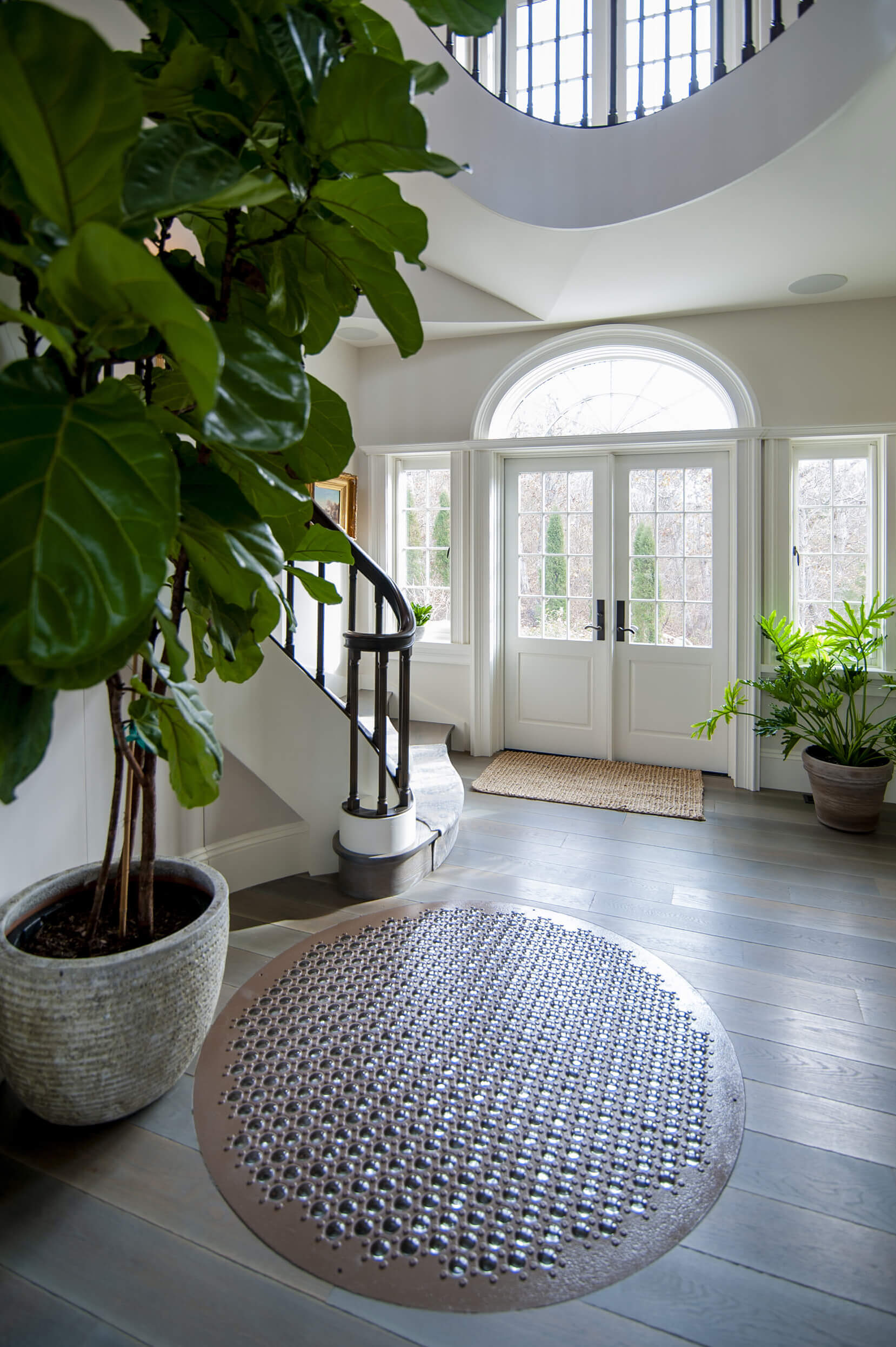 New Photography] A Colonial-Revival Foyer Featuring A Grand Curved Cooper Preassembled Staircase - Horner Millwork