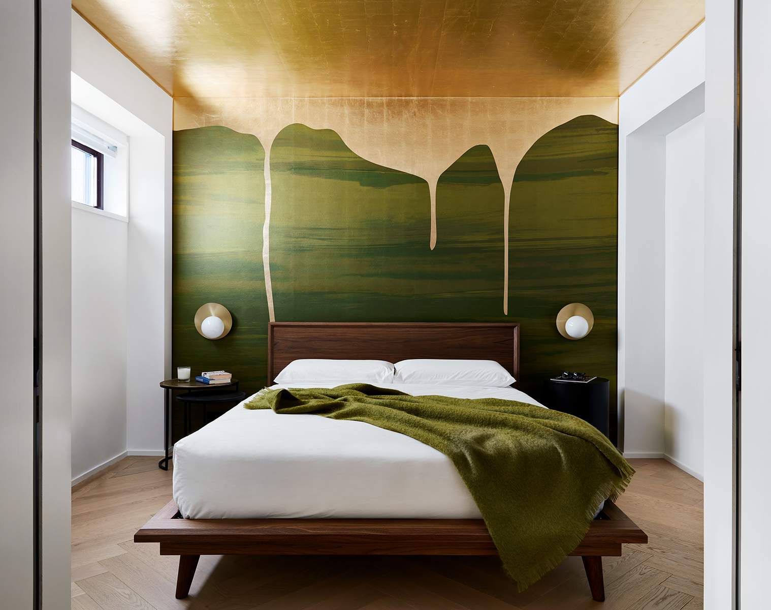 Olive Green Bedrooms: A Soothing Hue For Sanctuary-Like Spaces | Livingetc