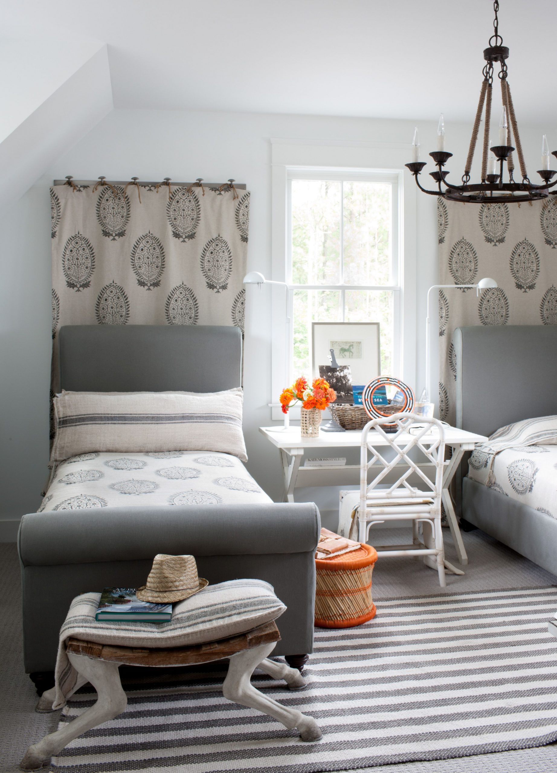 10 Small Guest Bedroom Ideas for a Cozy, Clever Space