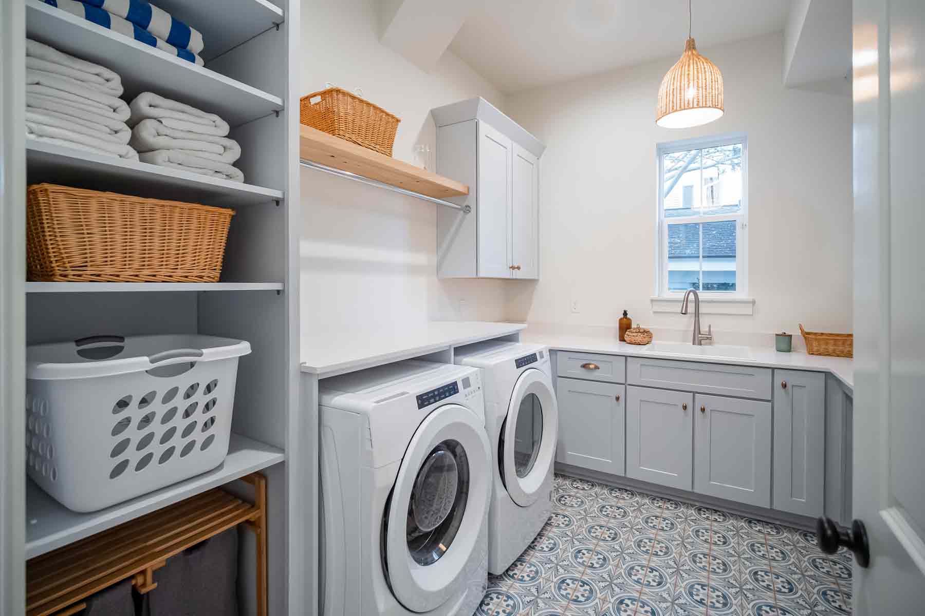 10 Space-Saving Small Laundry Room Ideas (2026)