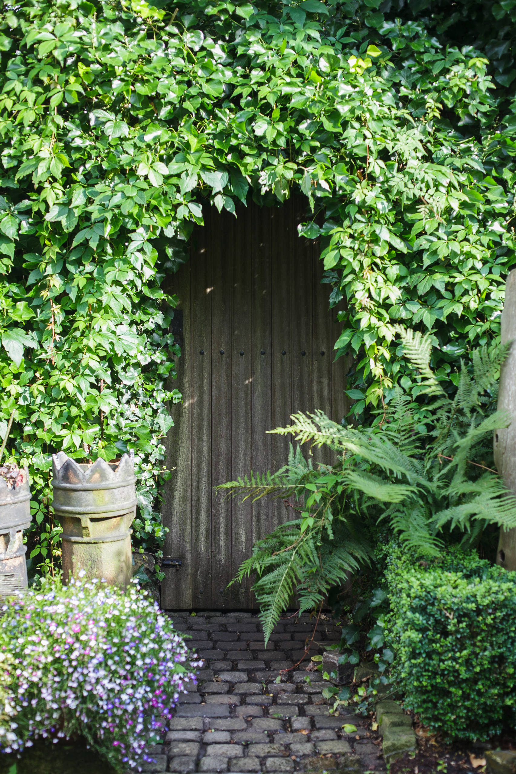 10 Ways to Create a Secret Garden