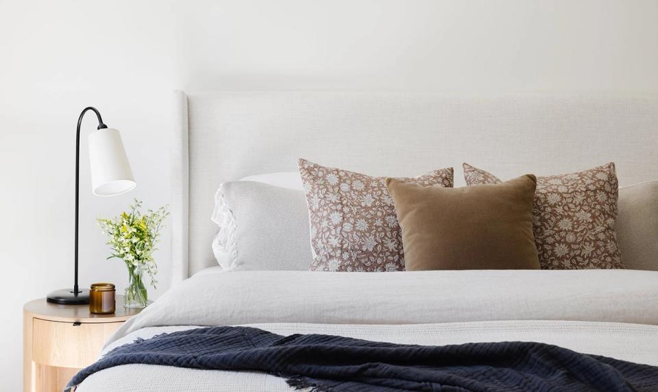 11 Earthy Bedroom Ideas for a Serene Space