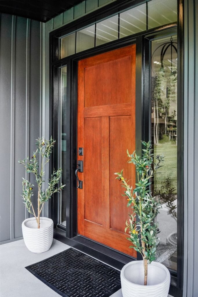 12 Black Front Door Ideas for a Modern Home Entryway
