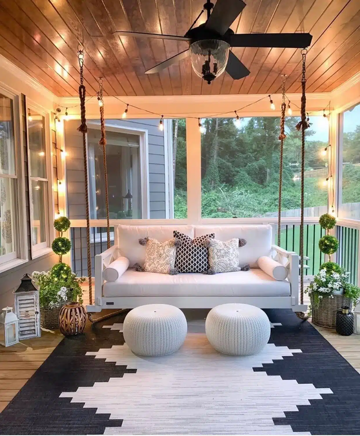 12 Drool-Worthy Screened-In Porch Decorating Ideas