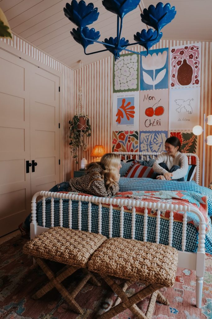 12 Favorite Things in Teen Girls Bedroom - Nesting With Grace