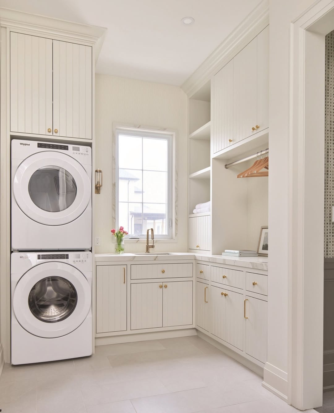 19 Stacked Laundry Room Ideas That Maximize Space and Efficiency