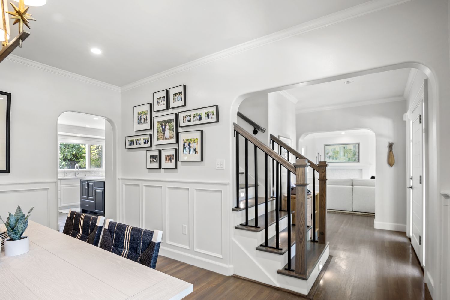 21 Hallway Décor Ideas for This Often Overlooked Space