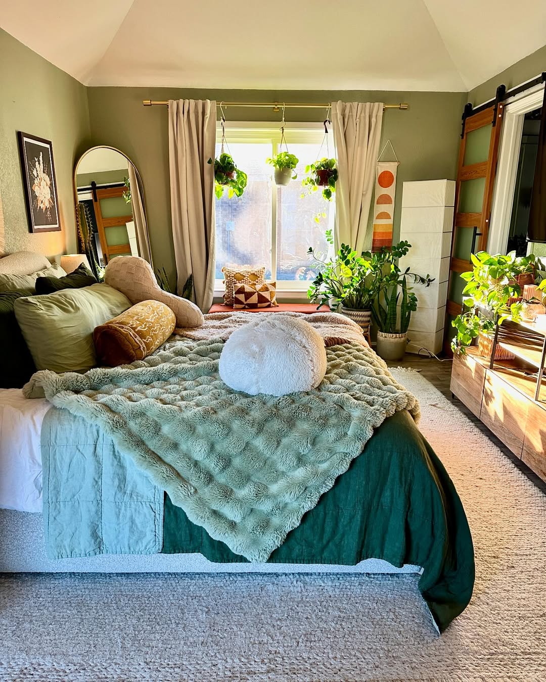 23 Sage Green Bedroom Ideas That Bring Freshness and Calm to Your Space