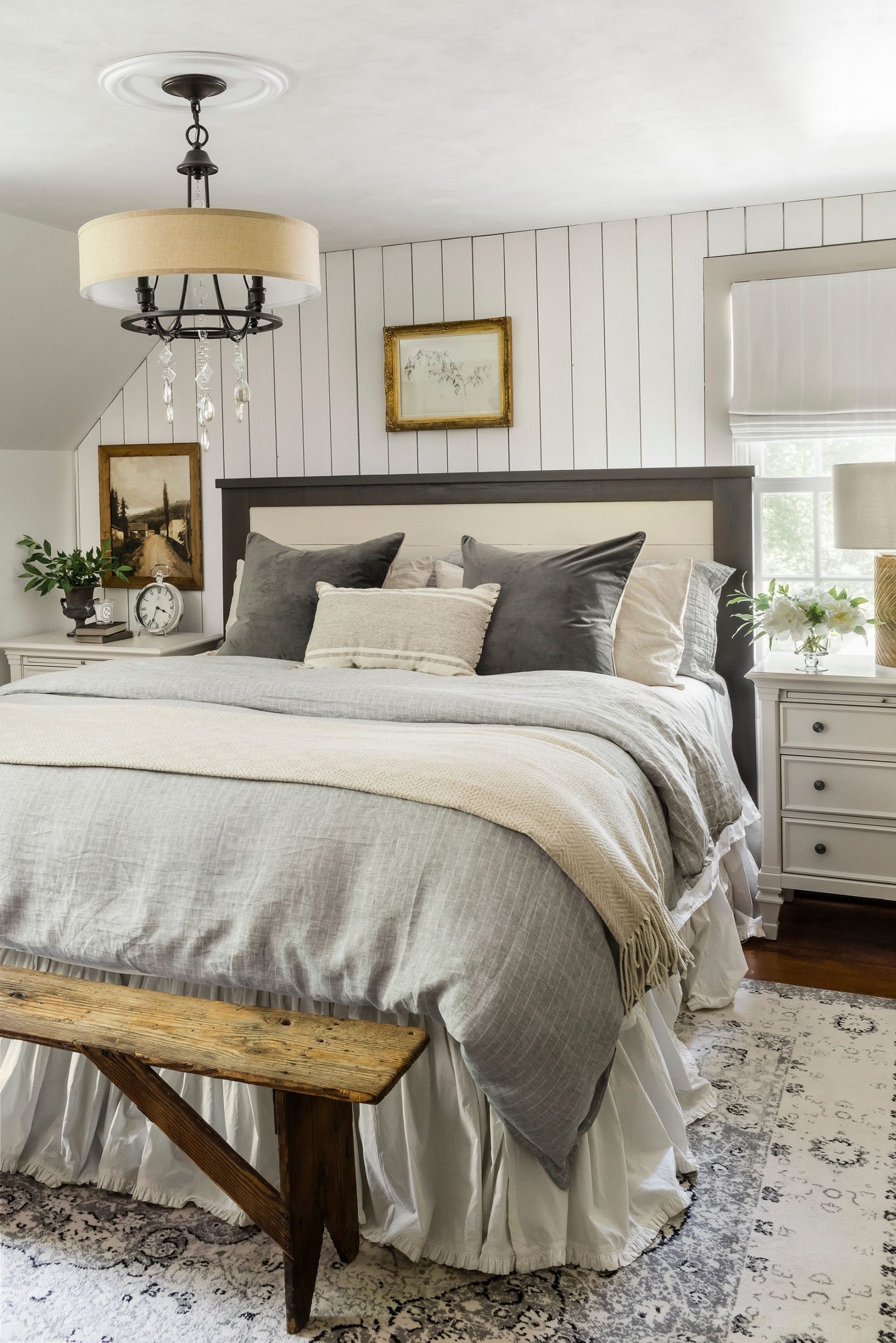 24 Attic Bedroom Ideas for a Cozy Escape