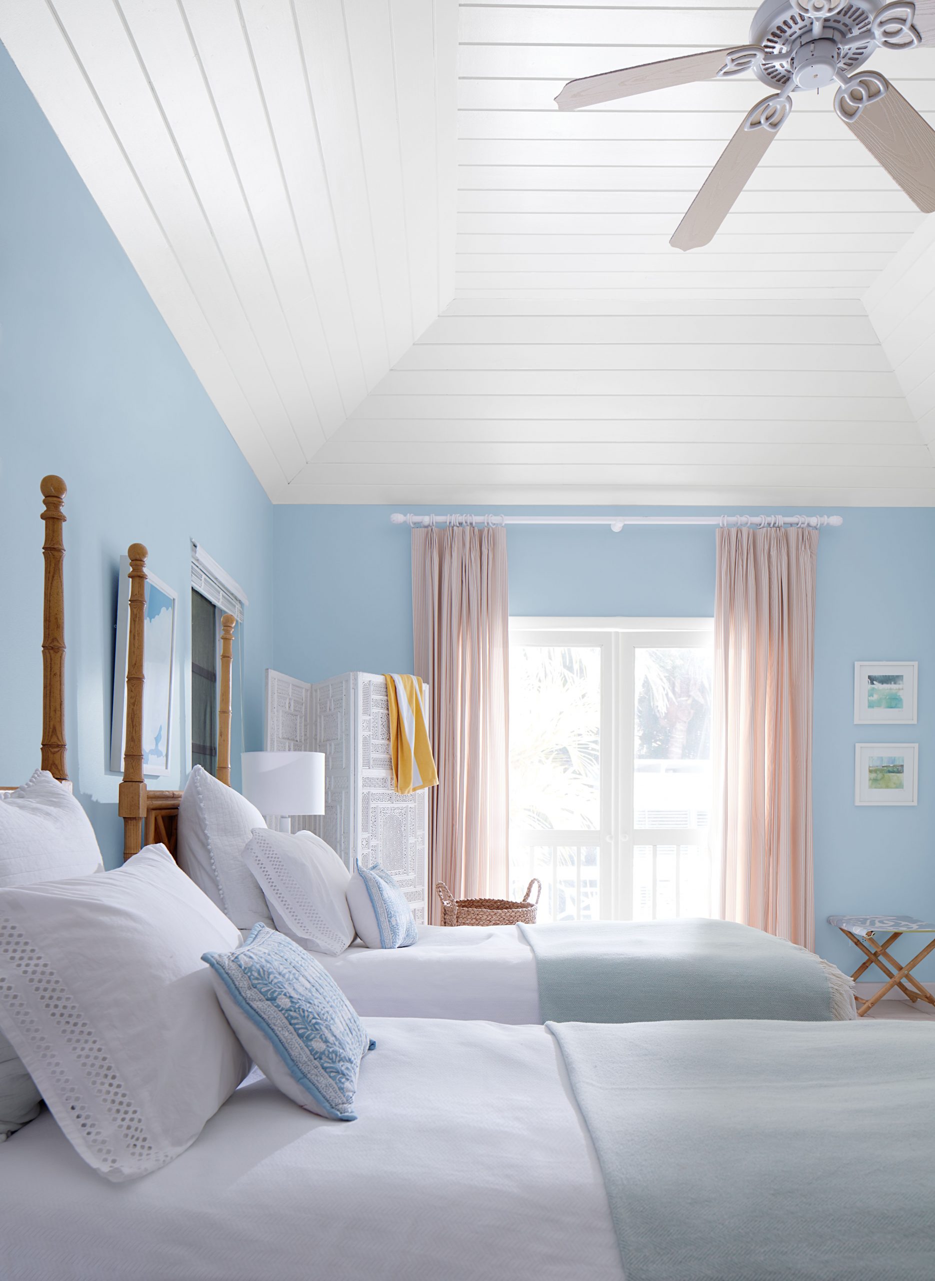 25 Calming Bedroom Paint Colors for a Restful Retreat