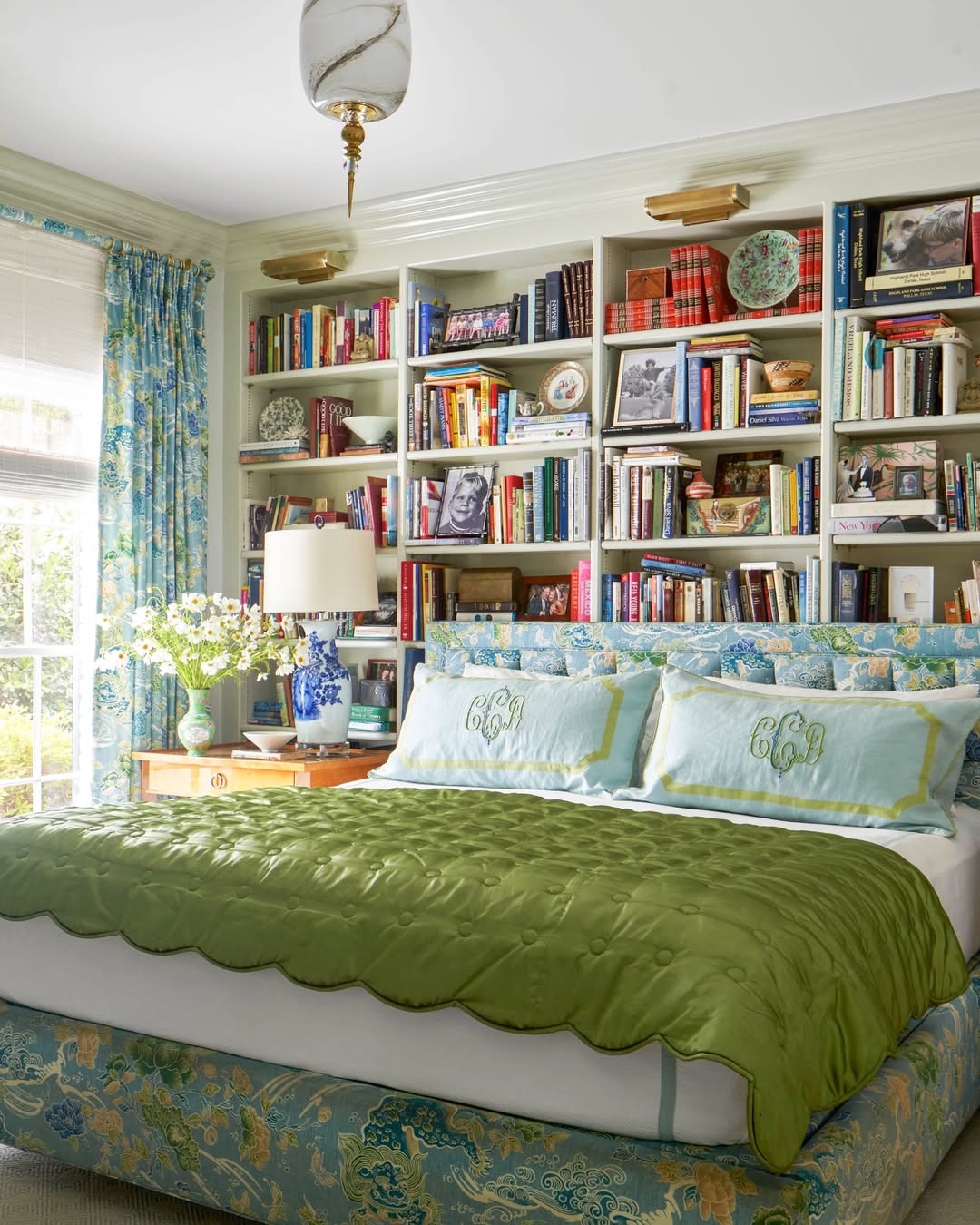 28 Bedroom Bookshelf Designs for 2026 Because Piles On The Nightstand Aren't A System