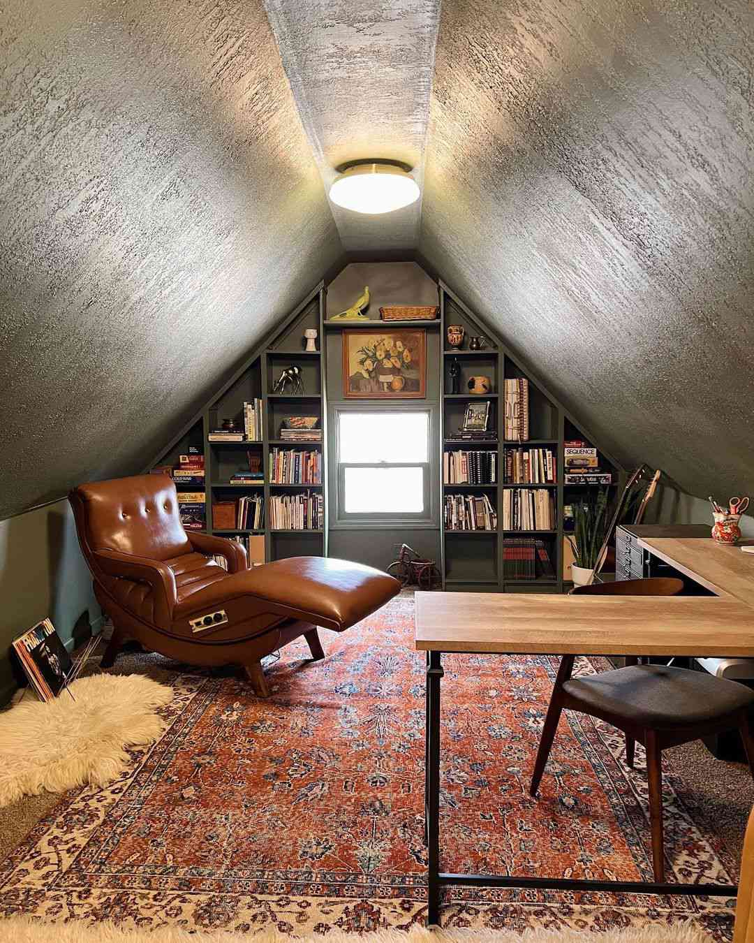 30 Inspiring Ideas for Small Attic Rooms With Low Ceilings