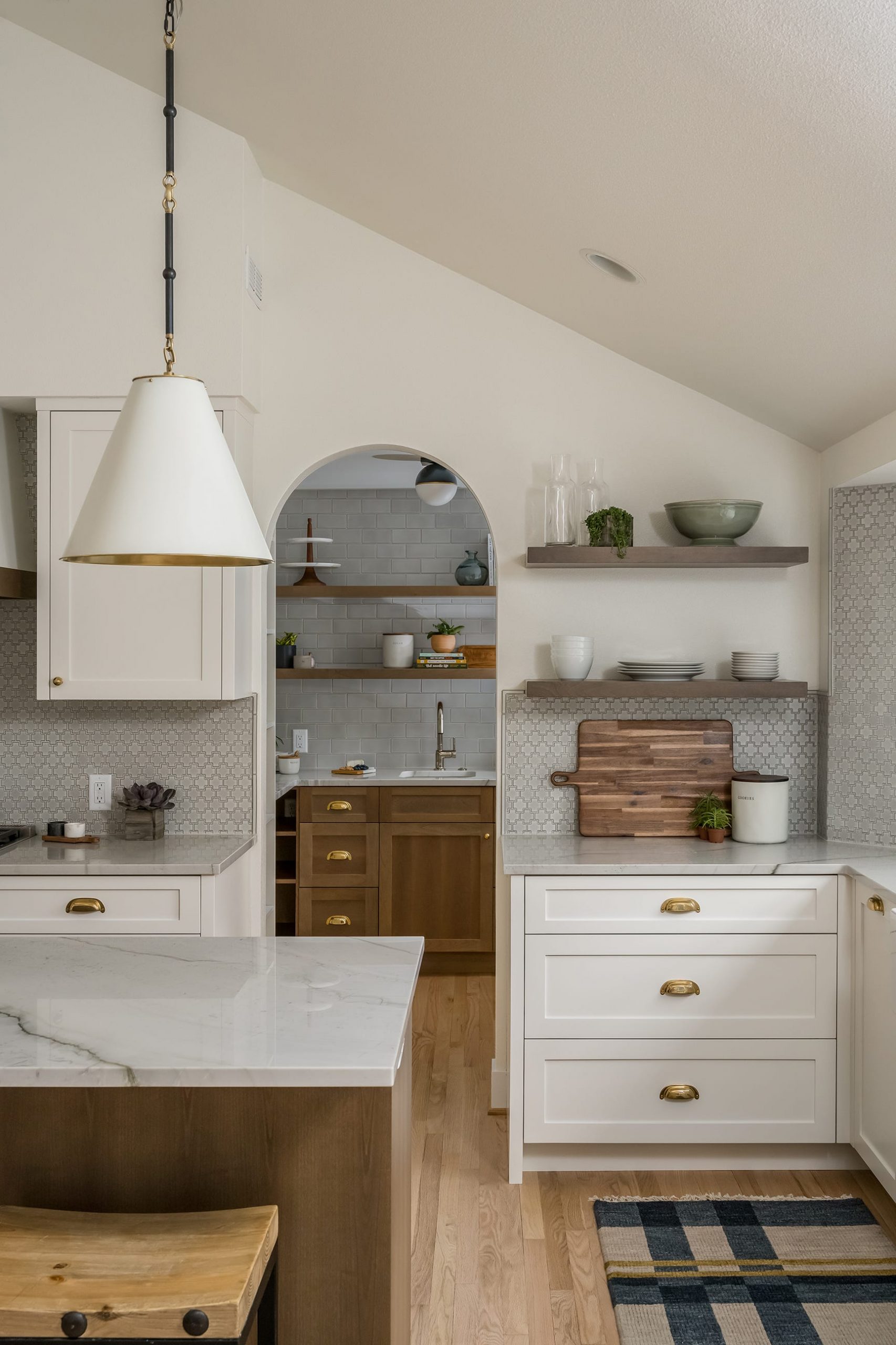 32 Best Butler's Pantry Ideas That Blend Style and Function