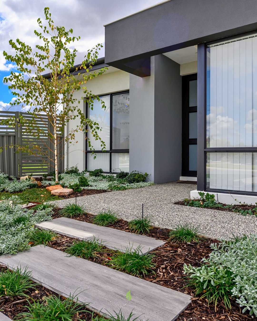 32 Front Yard Landscaping Ideas, That Make Every House on the Street Feel Unfinished