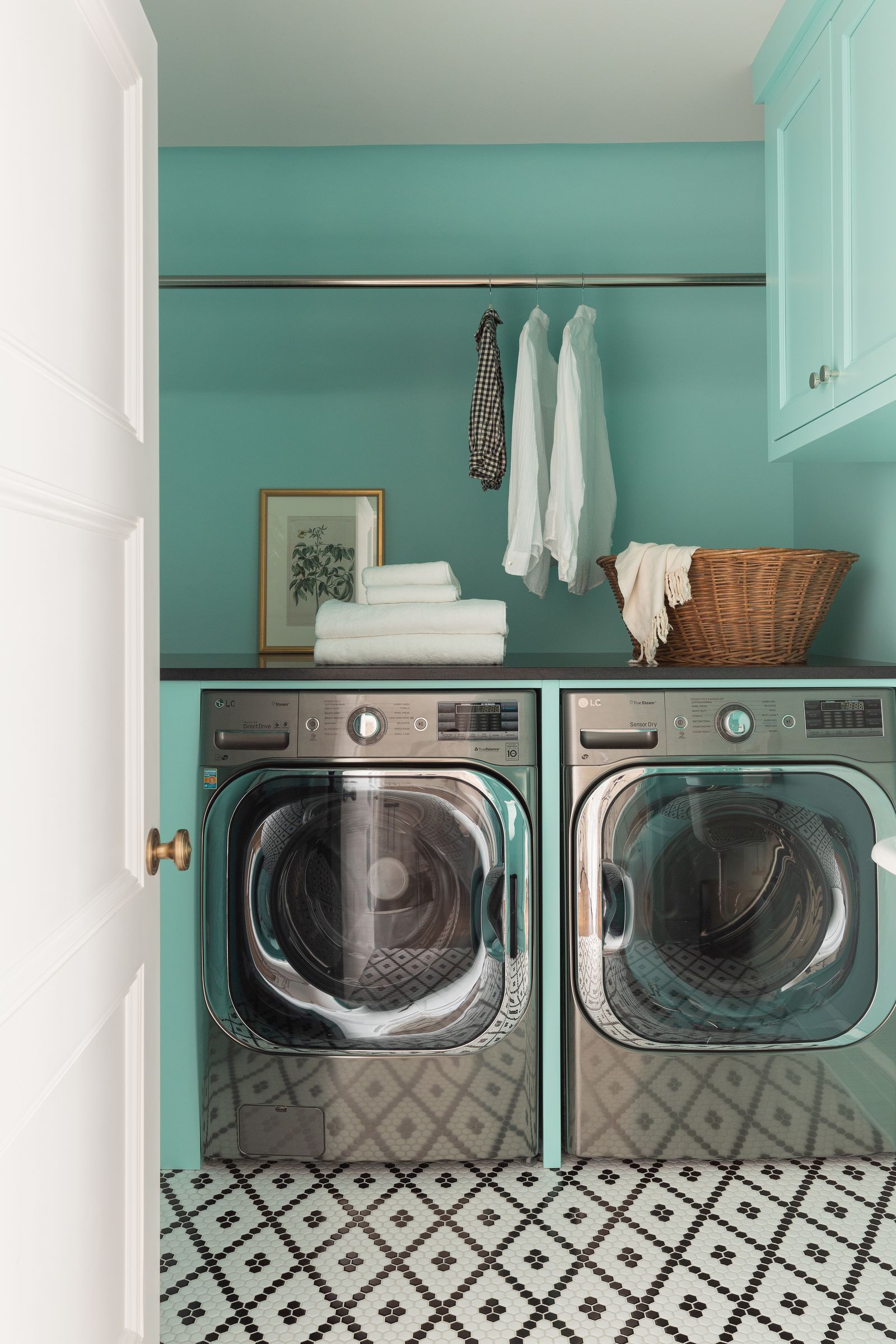 33 Small Laundry Room Ideas for the Tiniest of Spaces | Architectural Digest