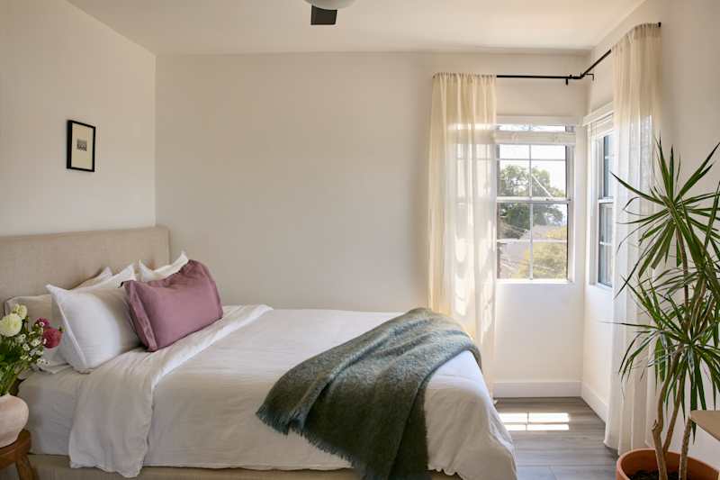 4 Small-Bedroom Layout Ideas That Maximize Space and Comfort