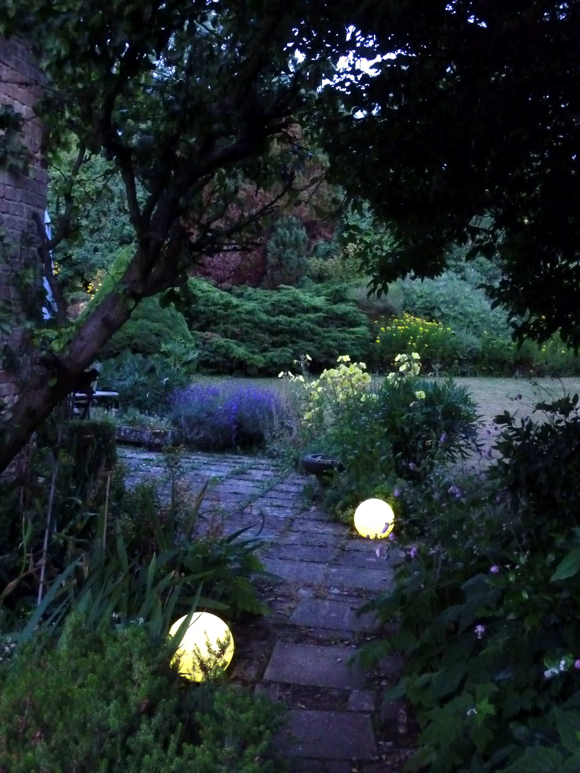 49 garden lighting ideas for a beautiful outdoor space | Real Homes