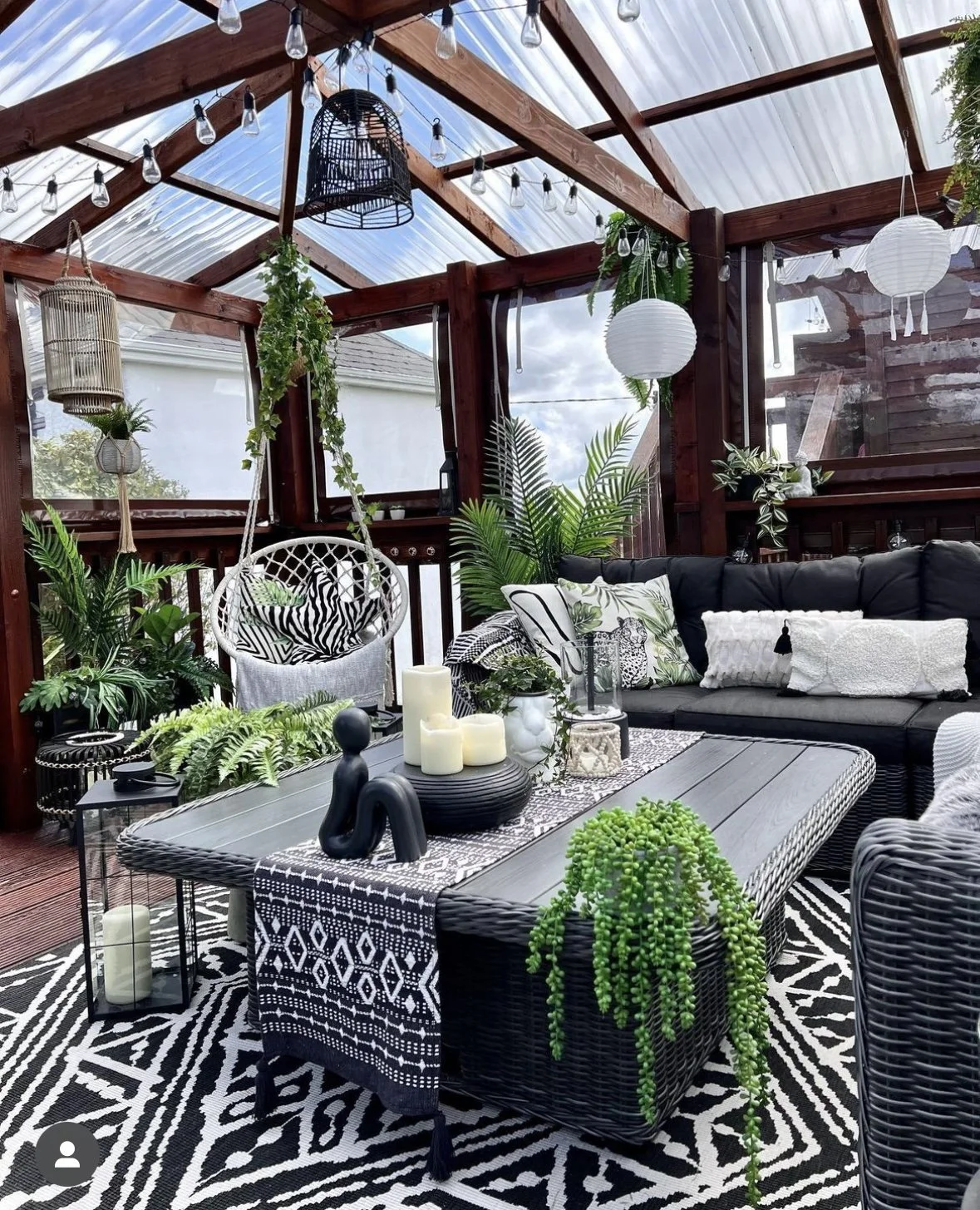 50+ Beautiful Backyard Decor Ideas That Instantly Elevate Your Outdoor Space (Cozy, Chic & On Any Budget) — ASHLINA KAPOSTA
