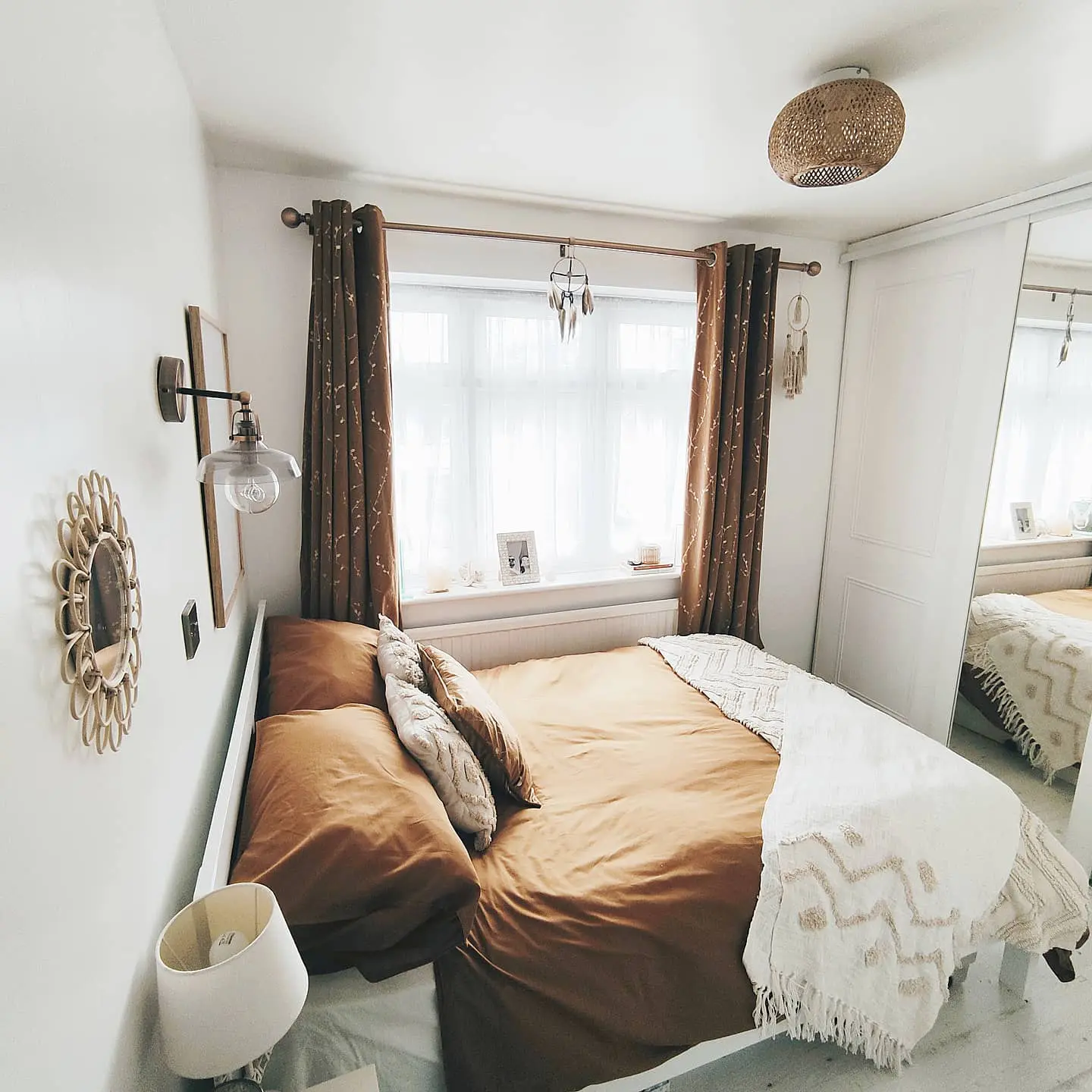 63 Smart Small Bedroom Design Ideas - DigsDigs