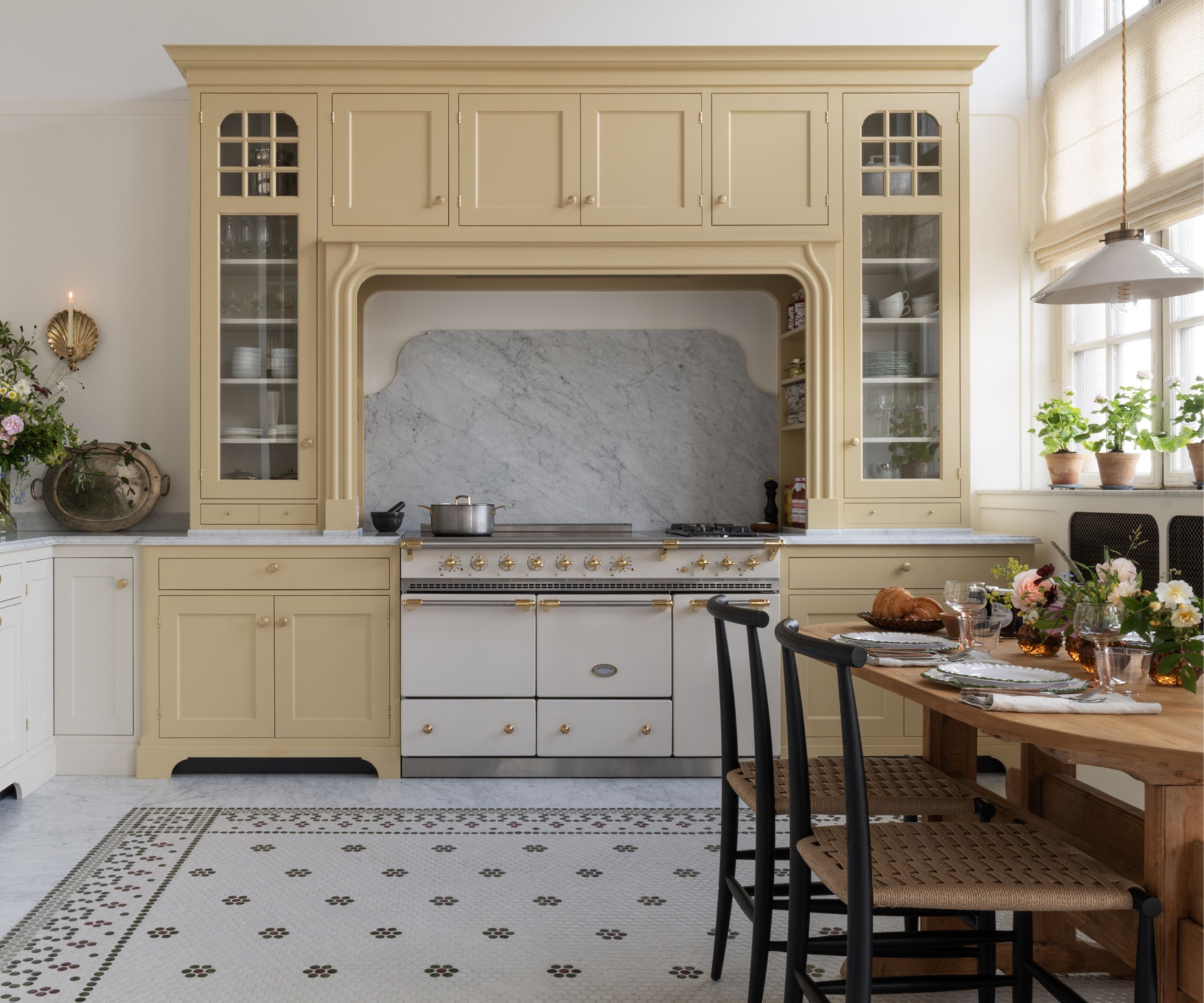 7 butter yellow kitchens that nail the emerging color trend | Homes and Gardens