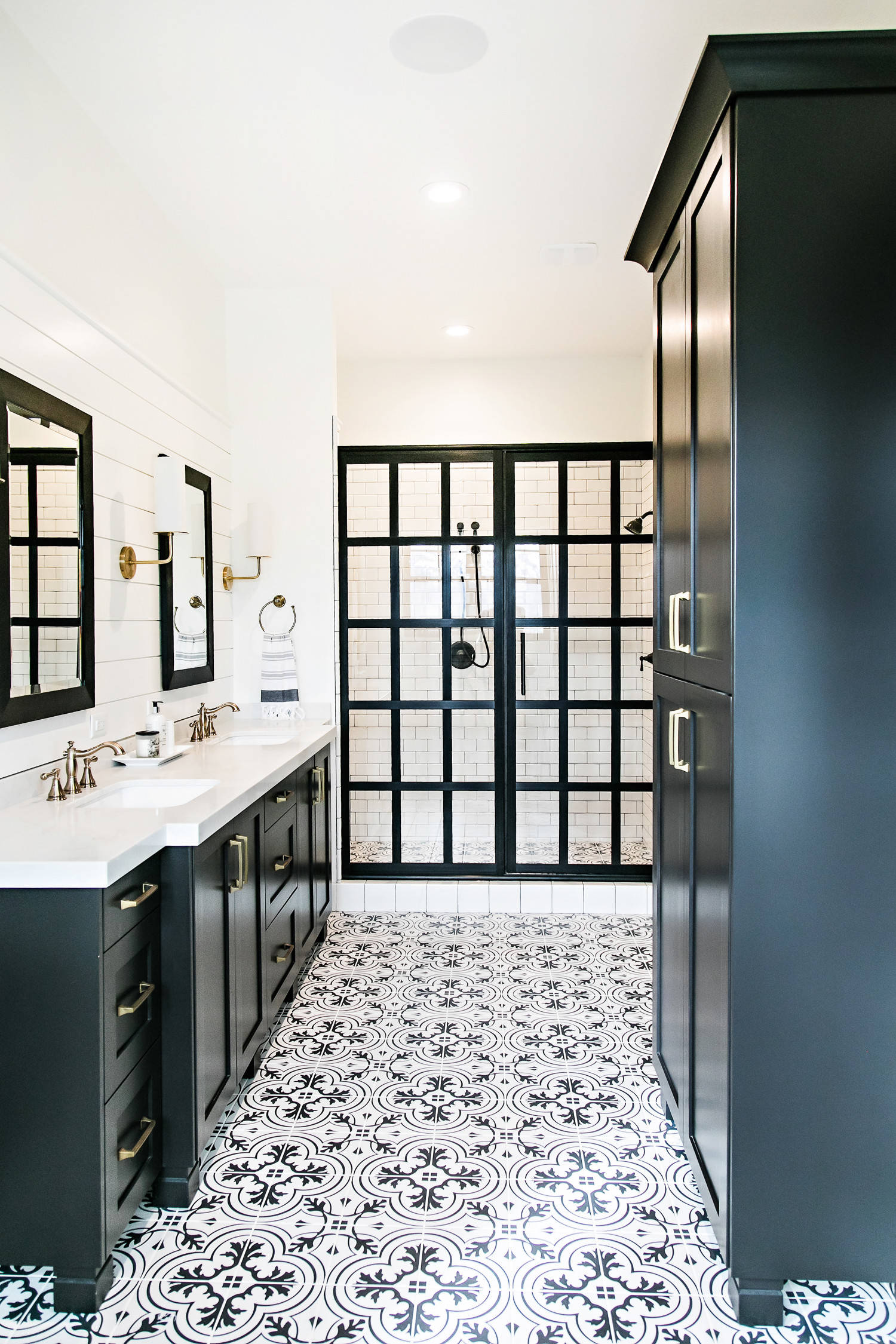 75 Bathroom with Black Cabinets Ideas You'll Love - April, 2026 | Houzz