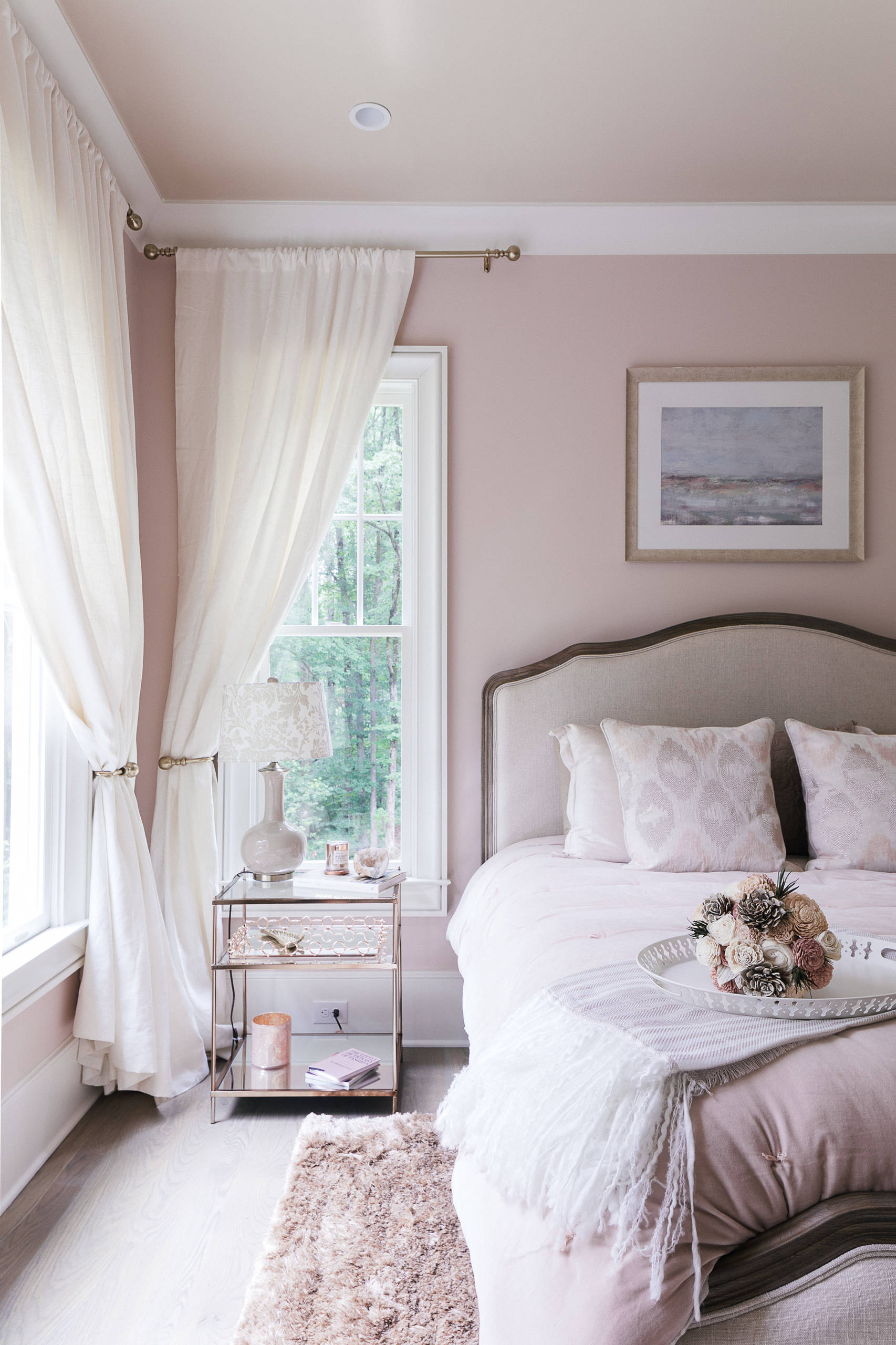 75 Bedroom with Pink Walls Ideas You'll Love - May, 2026 | Houzz