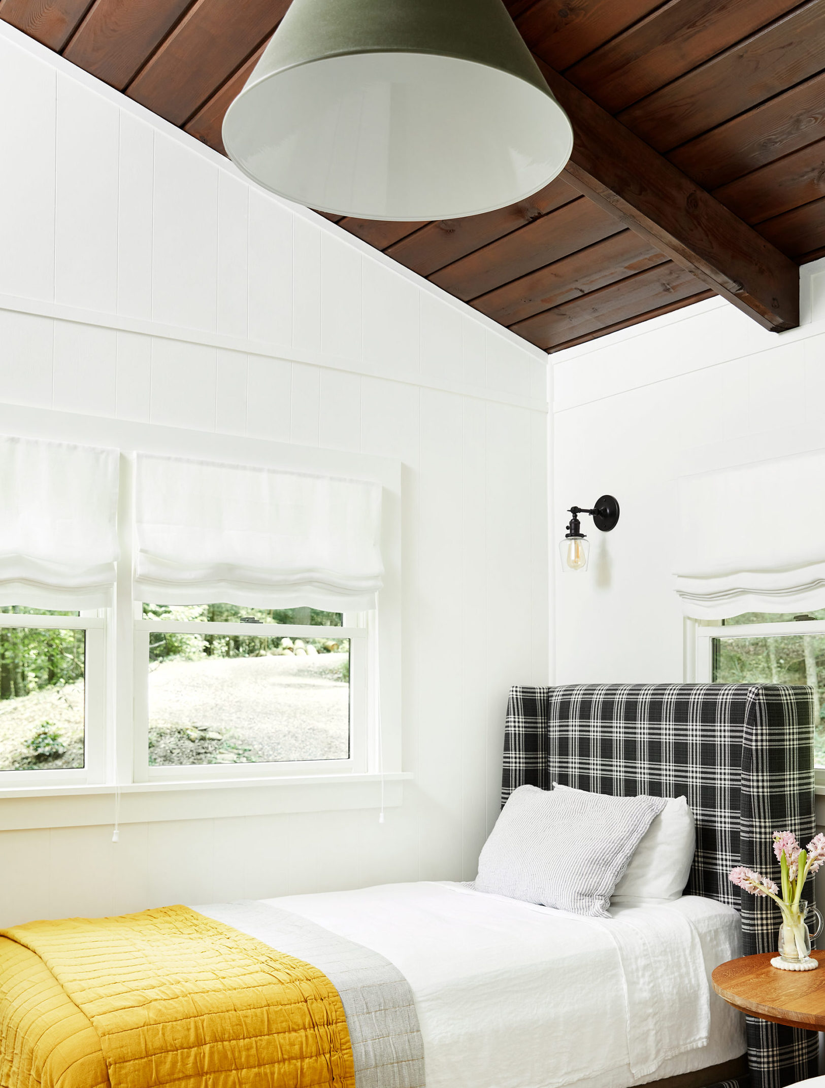 9 Chic Twin Beds for Adults