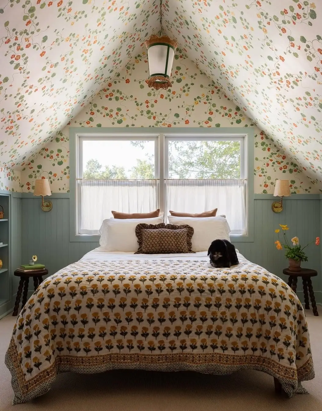 Attic Bedroom Ideas for a Cozy Retreat
