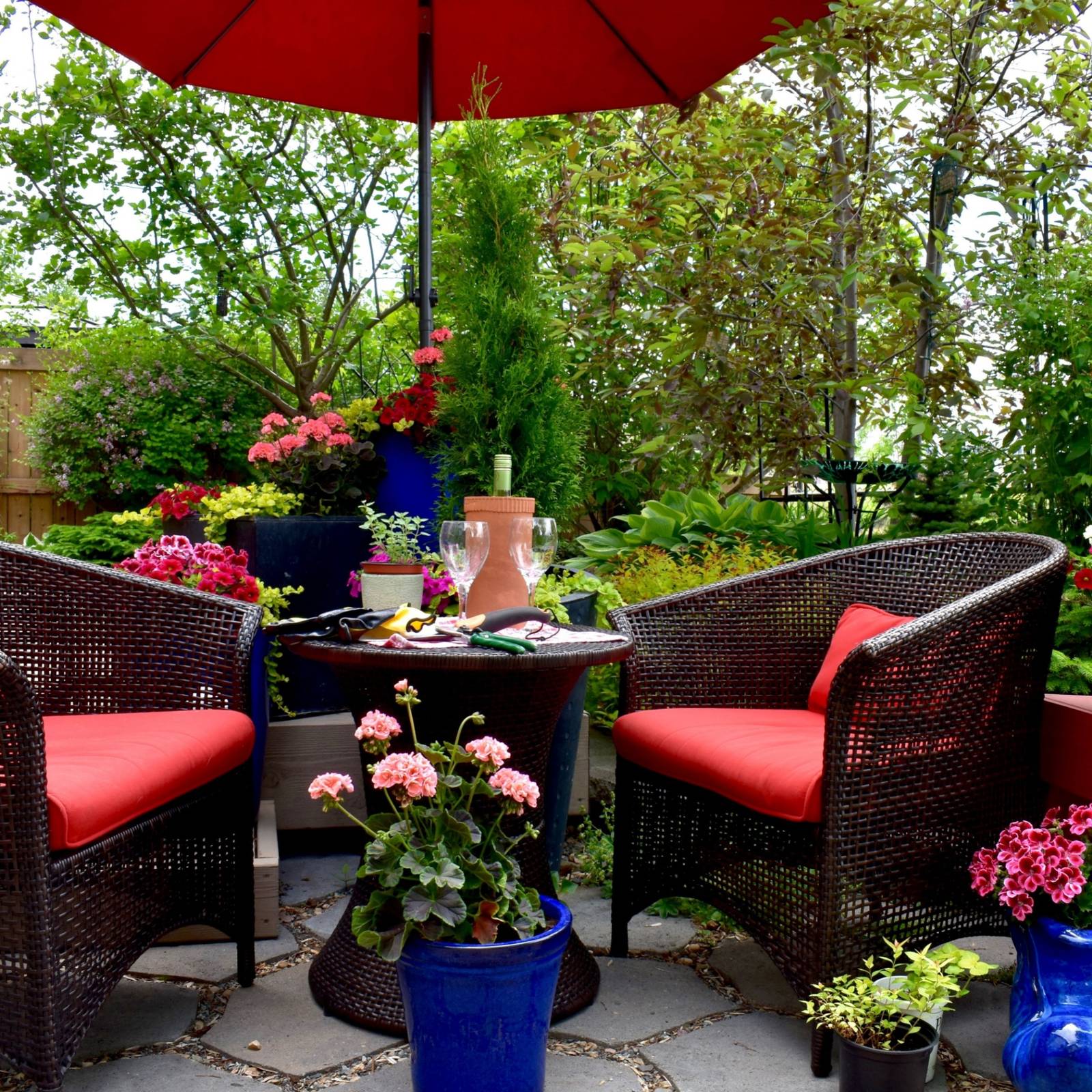 Backyard Design Ideas: Create an Outdoor Nook