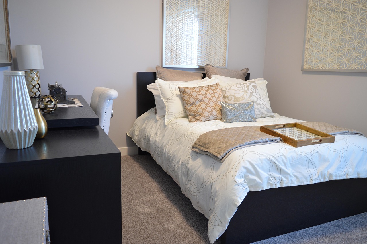 bedroom, bed, desk, house, home, bedding, comfortable, pillows, modern, furniture, decor, comfort, sleep, cozy, bedroom, bedroom, bedroom, bedroom, bedroom