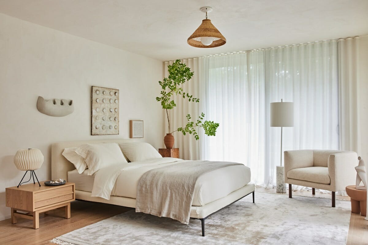 Before & After: Organic Modern Bedroom with Sitting Area - Decorilla Online Interior Design