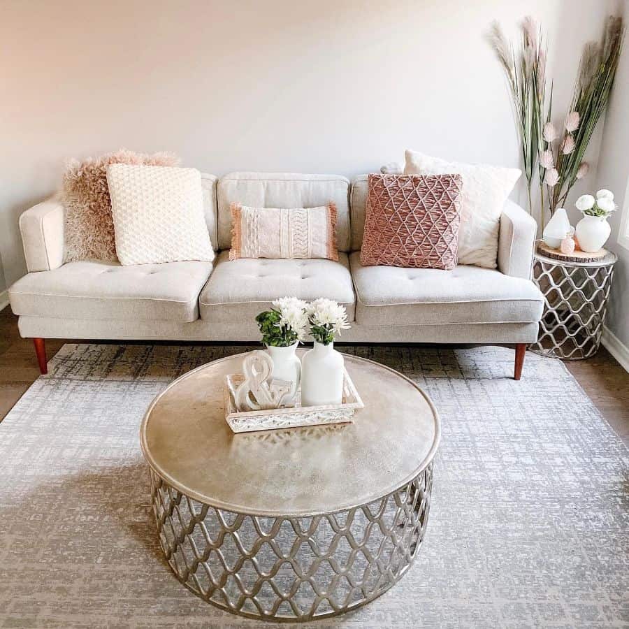 Clever and Chic Ideas for Small Apartment Living Rooms