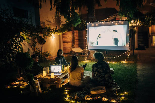 Creative and Cozy Lawn Movie Nights Ideas | SodPods®