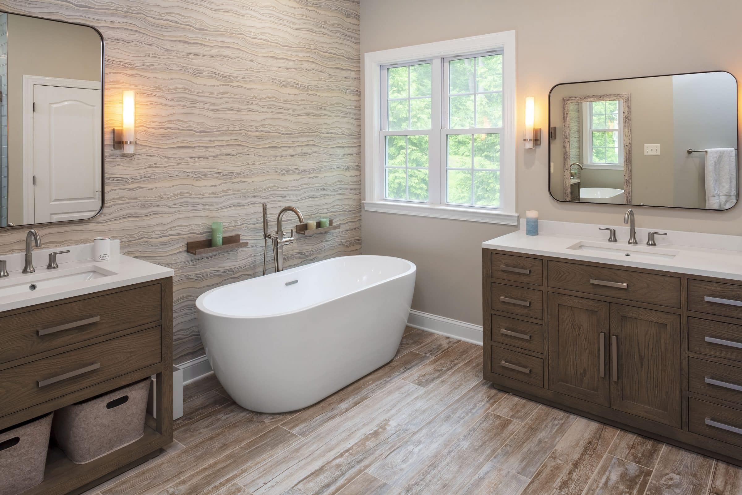 Earth-Tone Bathroom Tile Ideas for Your Master Suite