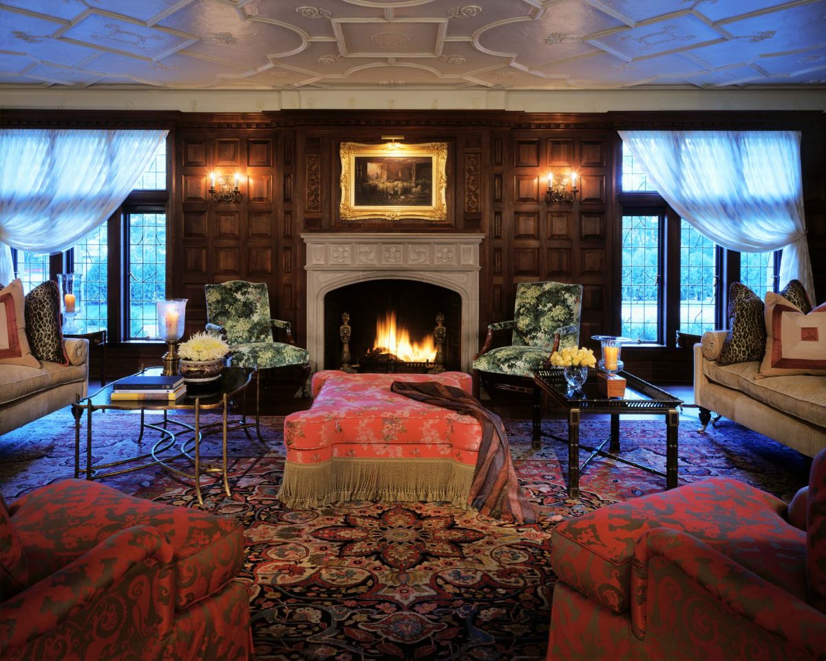 Gothic Home Decor: Tips To Bring This Dramatic Look Home