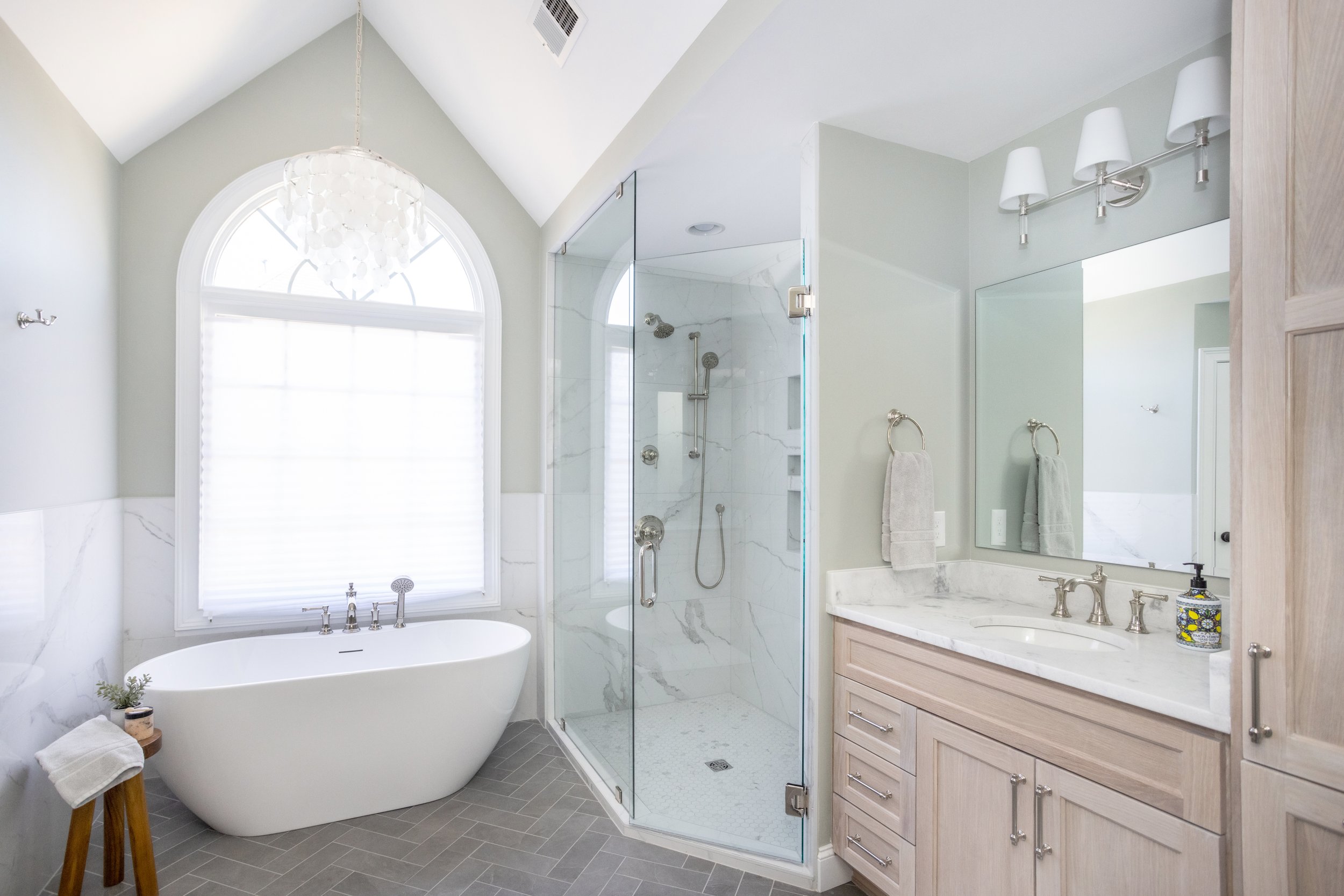 How to Mix Bathroom Tiles — Ashmore Builders Inc