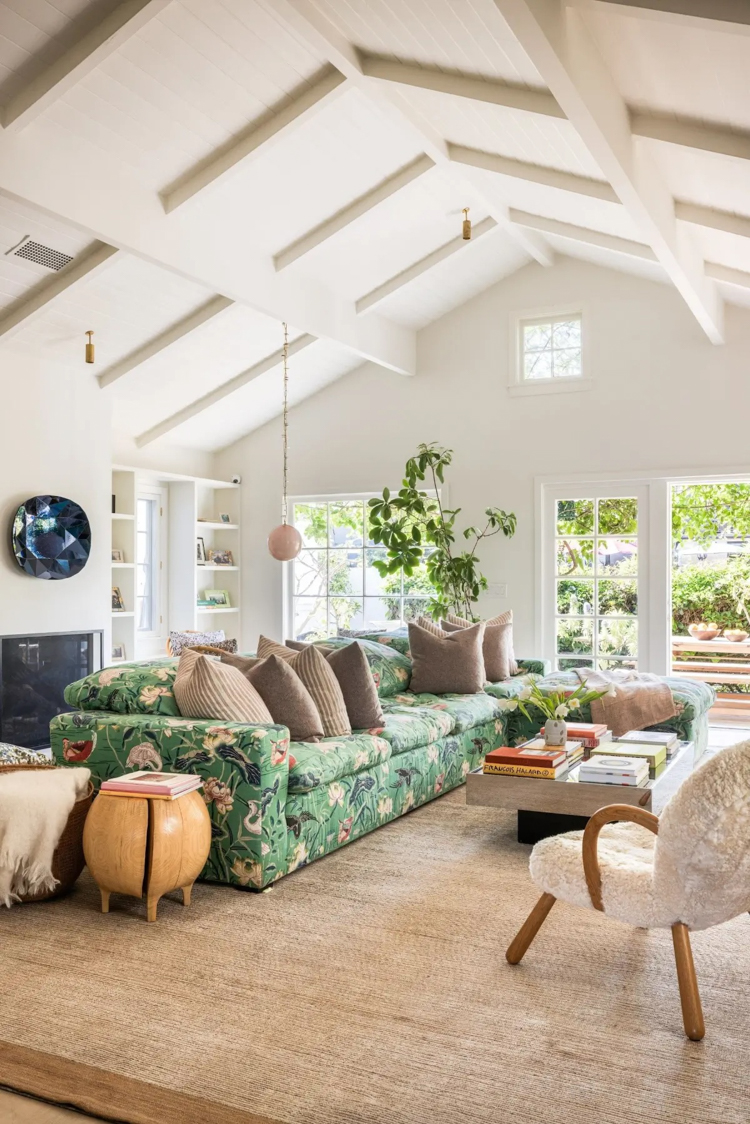 my scandinavian home: A Light-Filled Venice Canal Home with a Hint of Spring